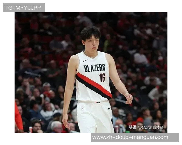 杨瀚森接连两场被弃用:板凳坐穿见证开拓者被反转 恐再被下放 杨瀚森接连两场被弃用:板凳坐穿见证开拓者被反转 恐再被下放