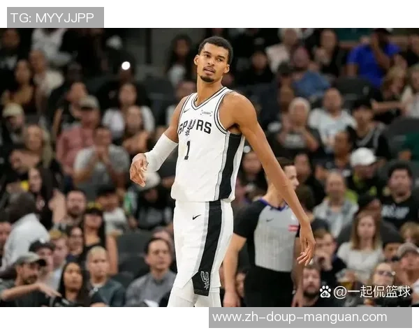 新人埃奇科姆谈起“偶像”勒布朗:“无疑是NBA史上最巨大的球员” 新人埃奇科姆谈起“偶像”勒布朗:“无疑是NBA史上最巨大的球员”